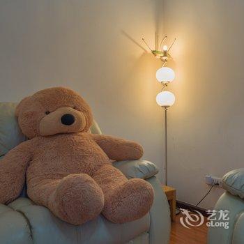 重庆解放碑安静小区家居2房普通公寓酒店提供图片