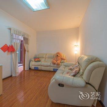 重庆解放碑安静小区家居2房普通公寓酒店提供图片
