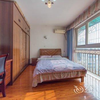 重庆解放碑安静小区家居2房普通公寓酒店提供图片