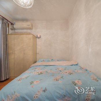 重庆解放碑安静小区家居2房普通公寓酒店提供图片