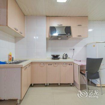 重庆解放碑安静小区家居2房普通公寓酒店提供图片