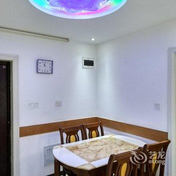 上海乐园梦幻小屋(浦东机场乐园接送)酒店提供图片