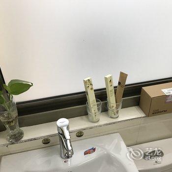 上海陆恒复式酒店提供图片