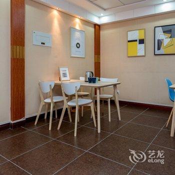 成都华西春熙天府广场九眼桥商圈豪华家庭套房酒店式公寓酒店提供图片