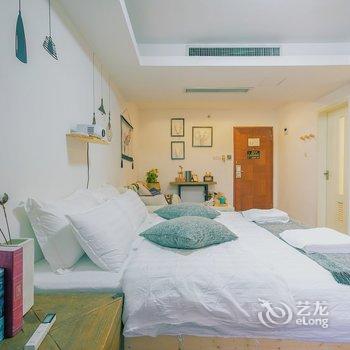 重庆解放碑边边大脑壳的窝公寓(五四路分店)酒店提供图片