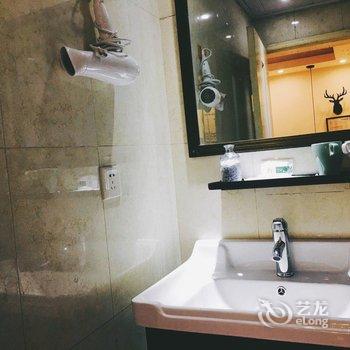 重庆解放碑边边大脑壳的窝公寓(五四路分店)酒店提供图片