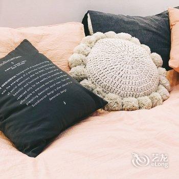 重庆解放碑边边大脑壳的窝公寓(五四路分店)酒店提供图片