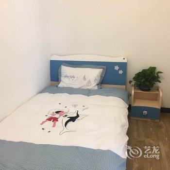 东方菊水轩第一个家普通公寓(海东方分店)酒店提供图片