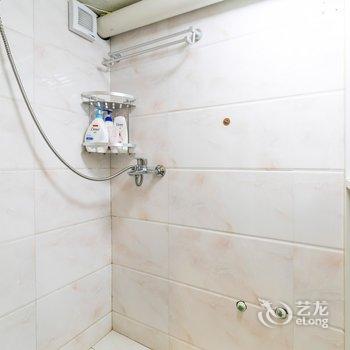 上海小琳哈哈复式酒店提供图片
