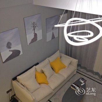 北京情侣loft复式(良园二路店)酒店提供图片