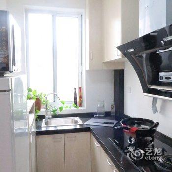 上海三亚梦之滩公寓(华丰路店)酒店提供图片