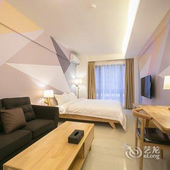 广州柏啦图动漫主题公寓招商公馆店酒店提供图片