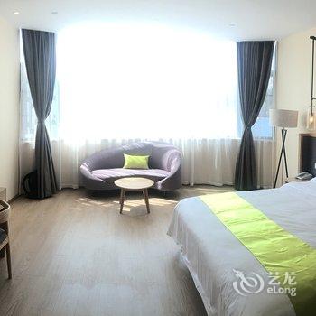 云南七彩花香酒店酒店提供图片