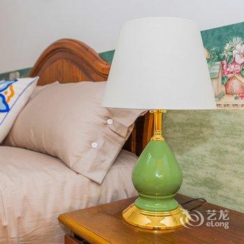 青岛海边的家啤酒城地铁100米宽敞大三居普通公寓酒店提供图片