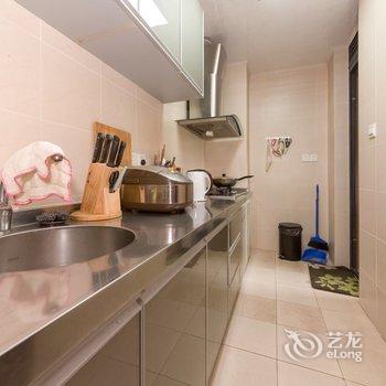 重庆在37楼俯瞰渝中半岛城市天际线江景两房普通公寓酒店提供图片