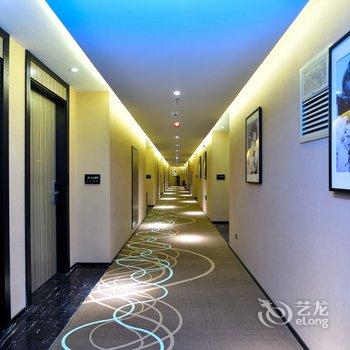 希岸·轻雅酒店(昆明霖雨桥地铁站耀龙康城店)酒店提供图片
