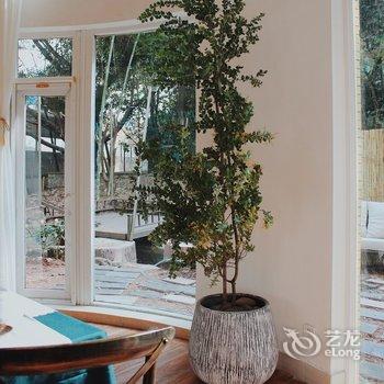 重庆故事的小黄花公寓(五江路分店)酒店提供图片