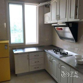 青岛出门就是海整天浪普通公寓酒店提供图片