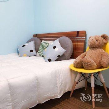 重庆猫头鹰7号·欢聚时光解放碑最中心公寓酒店提供图片