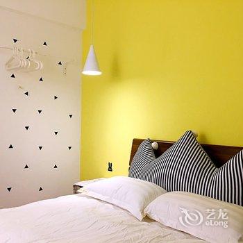 重庆猫头鹰7号·欢聚时光解放碑最中心公寓酒店提供图片