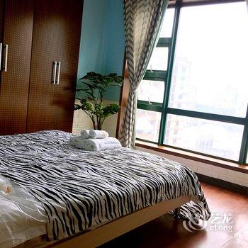 重庆猫头鹰7号·欢聚时光解放碑最中心公寓酒店提供图片