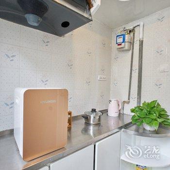 上海上海懒悠悠精品民宿(高安路店)酒店提供图片