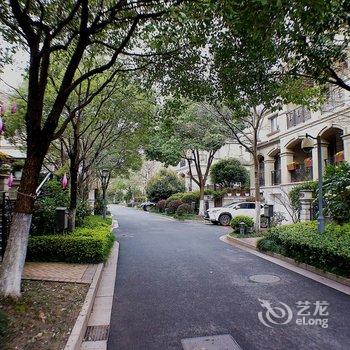 沪家雅舍阔景平墅(上海虹桥国家会展中心徐泾店)酒店提供图片