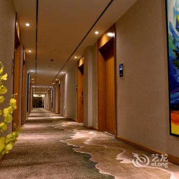 川峰大酒店(龙泉航空职业技术学院店)酒店提供图片