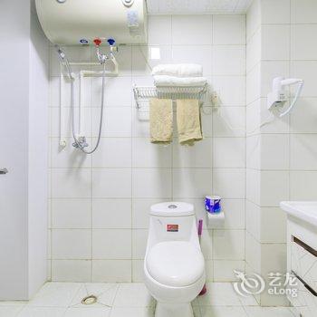 济南济南泉城广场芙蓉街服装设计师的家普通公寓(经二路店)酒店提供图片