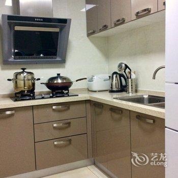 青岛慈眉善目耄耋翁公寓(东海西路与云安路交叉口分店)酒店提供图片