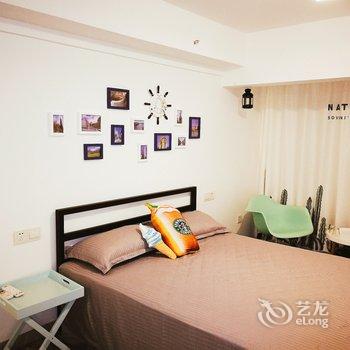 重庆纯色小二公寓(洋河二路分店)酒店提供图片