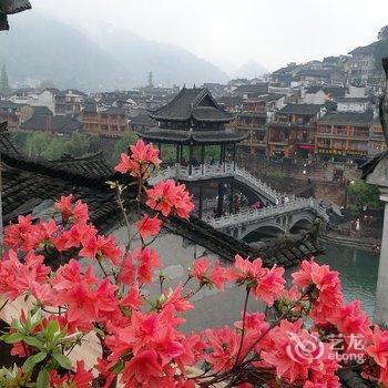 凤凰梦途驿站酒店提供图片