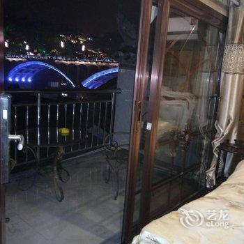 凤凰梦途驿站酒店提供图片