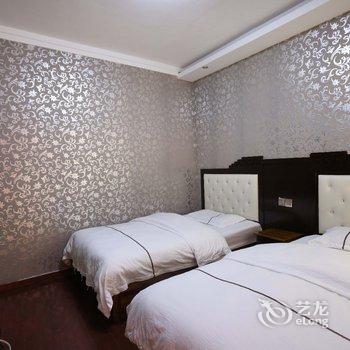 凤凰梦途驿站酒店提供图片
