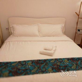 深圳邓邓复式(分店)酒店提供图片