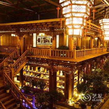 花筑·香格里拉稿公府客栈酒店提供图片