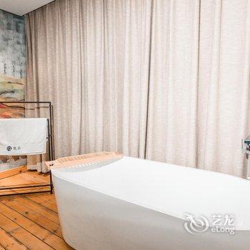 西双版纳堇舍客栈(西双版纳泼水广场店)酒店提供图片