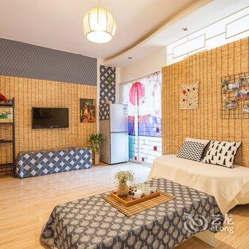 重庆乐乎居解放碑核心商圈旁楼下双地铁普通公寓酒店提供图片