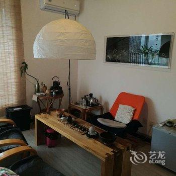 重庆喜欢刺绣的房东公寓(四海路口分店)酒店提供图片