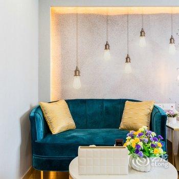 重庆约见love轻奢民宿黄泥磅店(黄龙路分店)酒店提供图片