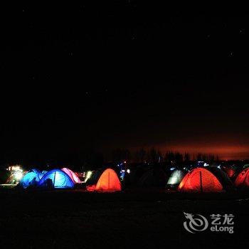 敦煌小城大漠国际沙漠露营基地住宿酒店提供图片