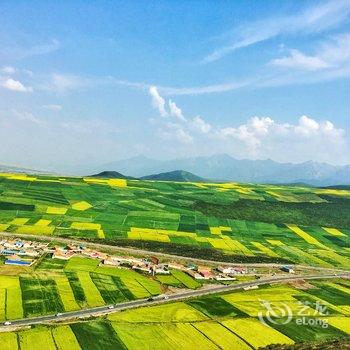 门源十里春风油菜花客栈酒店提供图片