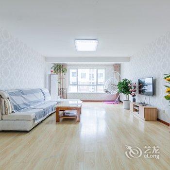 青岛蓝色凤凰4居室普通公寓酒店提供图片