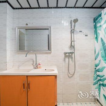 重庆磁器口的80后鱼摆摆特色民宿(天马路分店)酒店提供图片