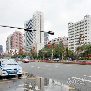 深圳TIMES丹枫白露公寓(凤凰路与黄贝岭路交叉口分店)酒店提供图片