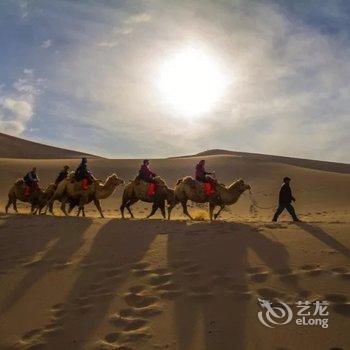 敦煌鸣沙大漠露营基地酒店提供图片