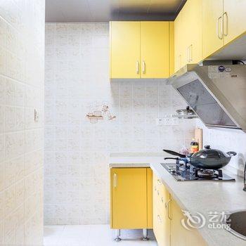 重庆现代简约风普通公寓(北城二路店)酒店提供图片