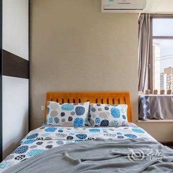 重庆现代简约风普通公寓(北城二路店)酒店提供图片