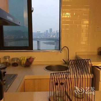 重庆小巷里的羊公寓(宏声路2站分店)酒店提供图片