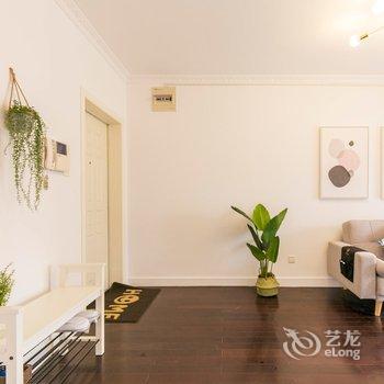 上海长寿路达安花园北欧简洁风格公寓(常德路店)酒店提供图片